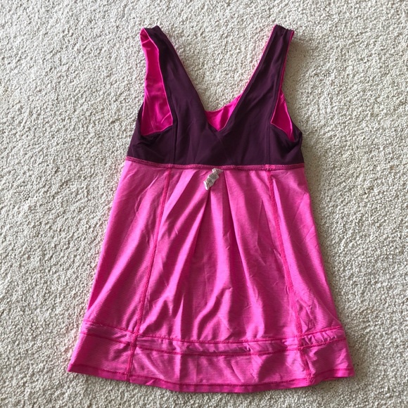 Lululemon Hustle & Bustle Yoga/Run Raspberry top Size 6 - Picture 12 of 16